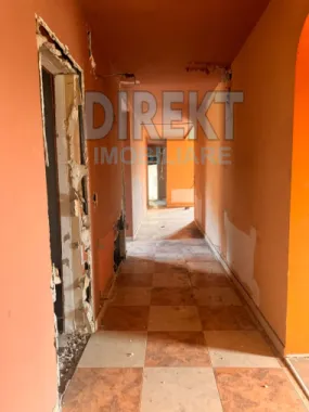 Casa individuala , cu piscina interioara , zona Strada Valea Budacului