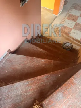 Casa individuala , cu piscina interioara , zona Strada Valea Budacului