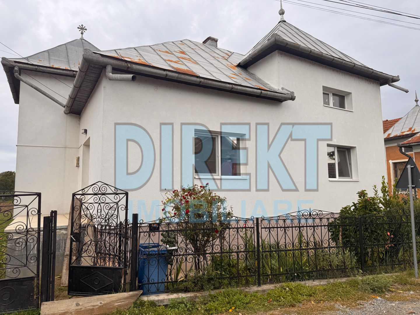 Agentia Direkt Imobiliare propune spre vanzare cabana Duplex situata i