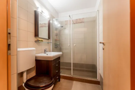 78.900 EURO! Apartament 2 camere, etaj 2, bloc cu lift, Libelula, Arad