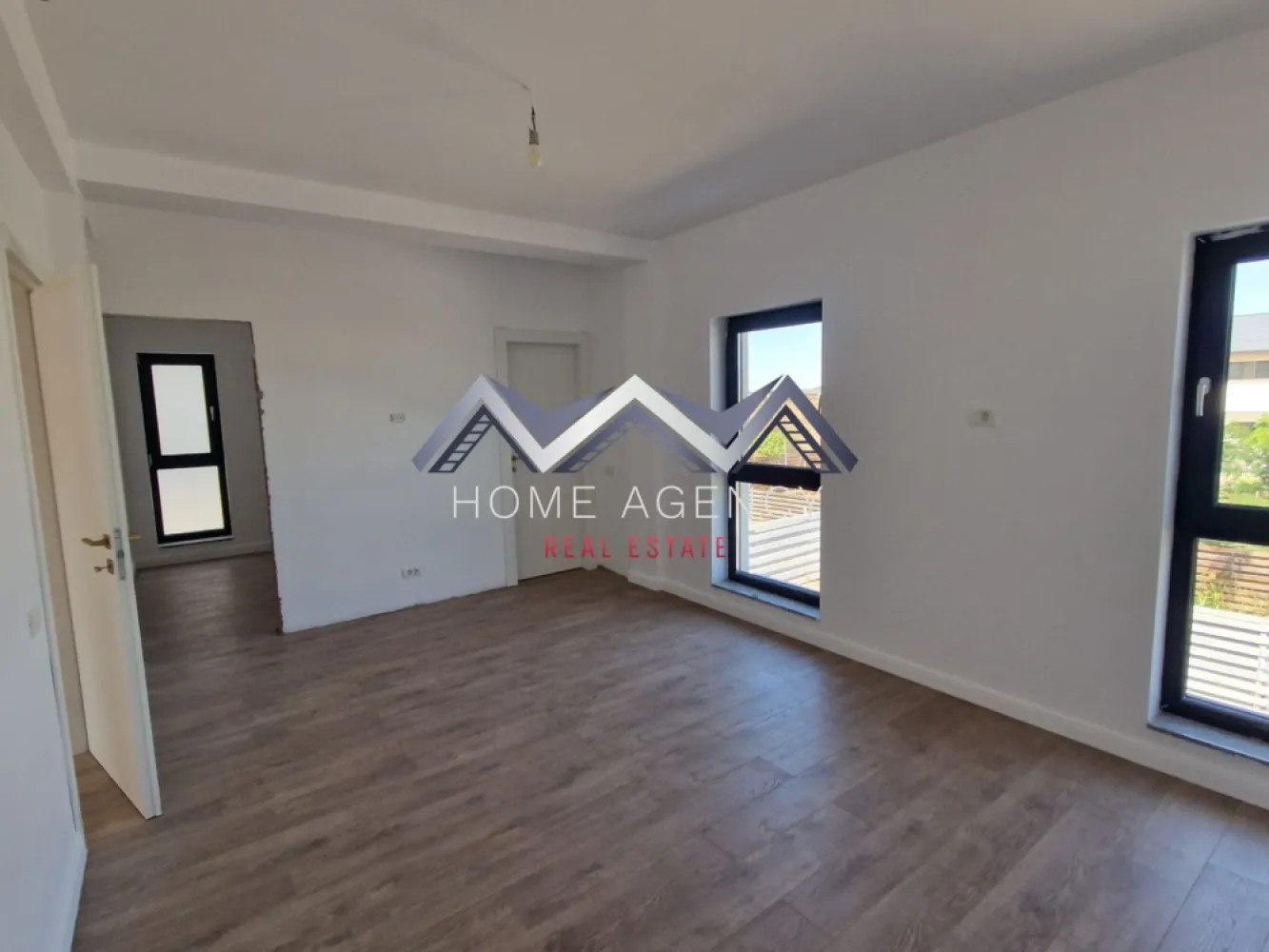 Casă single P+1+Pod în Otopeni