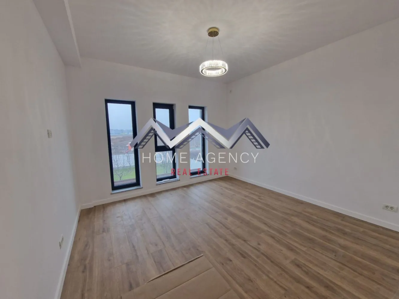 Casă single P+1+Pod în Otopeni