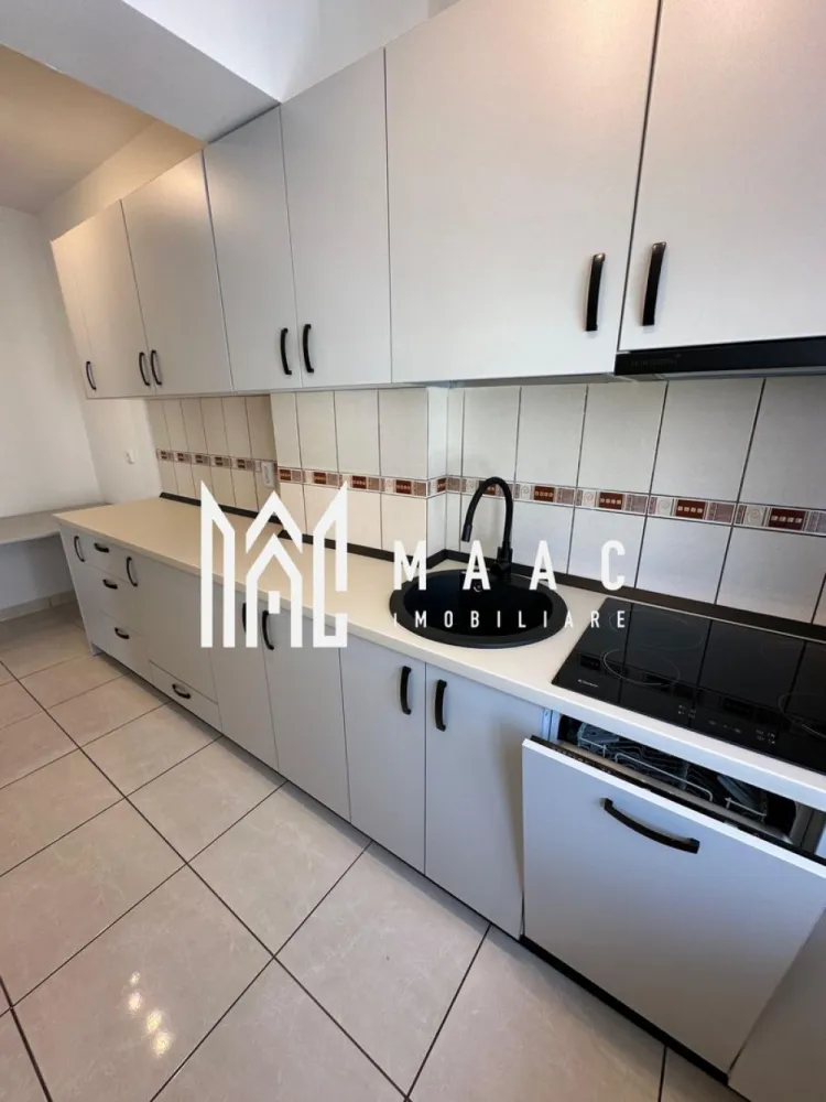 Apartament 3 camere I Etaj 2 I Modern I Balcon I Central