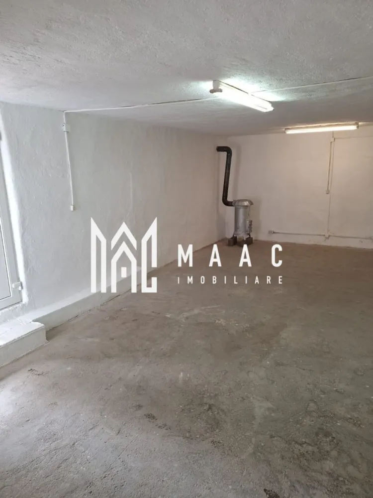 Spațiu de închiriat – 110 mp – Turnișor, Sibiu - MAAC Imobiliare va ofera spre inchiriere un spațiu cu suprafața utilă de 110 mp, situat în cartierul Turnișor din Sibiu, cu intrare separată din strada D.D. Roșca, ușor accesibil pentru activități comerciale sau de producție. Spațiul este recent renovat și este compartimentat în două încăperi spațioase, oferind flexibilitate pentru diferite tipuri de activități. Utilități disponibile: apă gaz curent electric posibilitate de încălzire și cu lemne Datorită compartimentării și accesului facil, spațiul se pretează pentru diverse activități logistice, depozitare, producție, atelier sau alte activități comerciale. În trecut, spațiul a funcționat ca atelier de tâmplărie, fiind potrivit pentru activități similare sau alte domenii care necesită spațiu de lucru generos. Avantaje: acces separat din stradă suprafață generoasă – 110 mp spațiu recent renovat utilități complete potrivit pentru mai multe tipuri de activități Condiții de închiriere: Se percepe o garanție în cuantumul unei chirii lunare. Pentru mai multe detalii și programarea unei vizionări, vă invităm să contactați Maac Imobiliare, specificând ID: CP2901998. }}