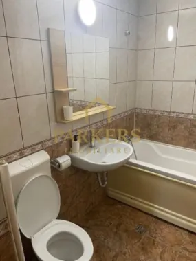 Apartament cu 2 dormitoare de vânzare, balcon închis, zona Mărăști