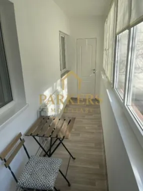 Apartament cu 2 dormitoare de vânzare, balcon închis, zona Mărăști