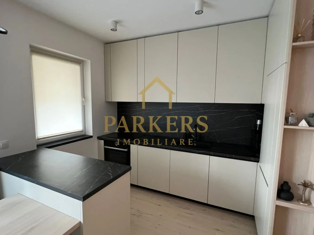 Apartament modern 2 camere și grădină proprie, semicentral-Record Park