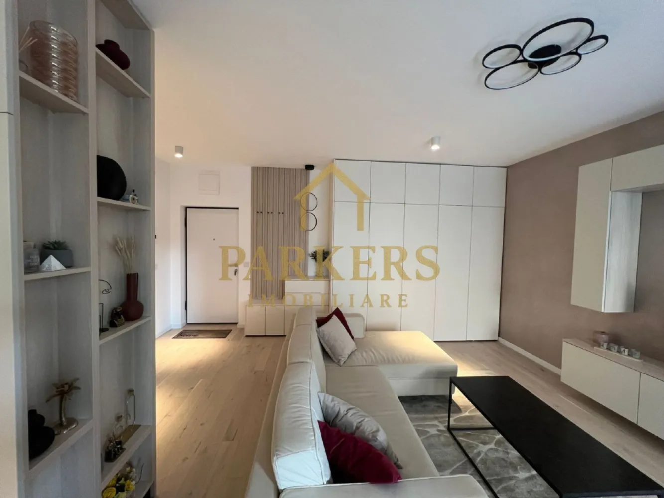 Apartament modern 2 camere și grădină proprie, semicentral-Record Park