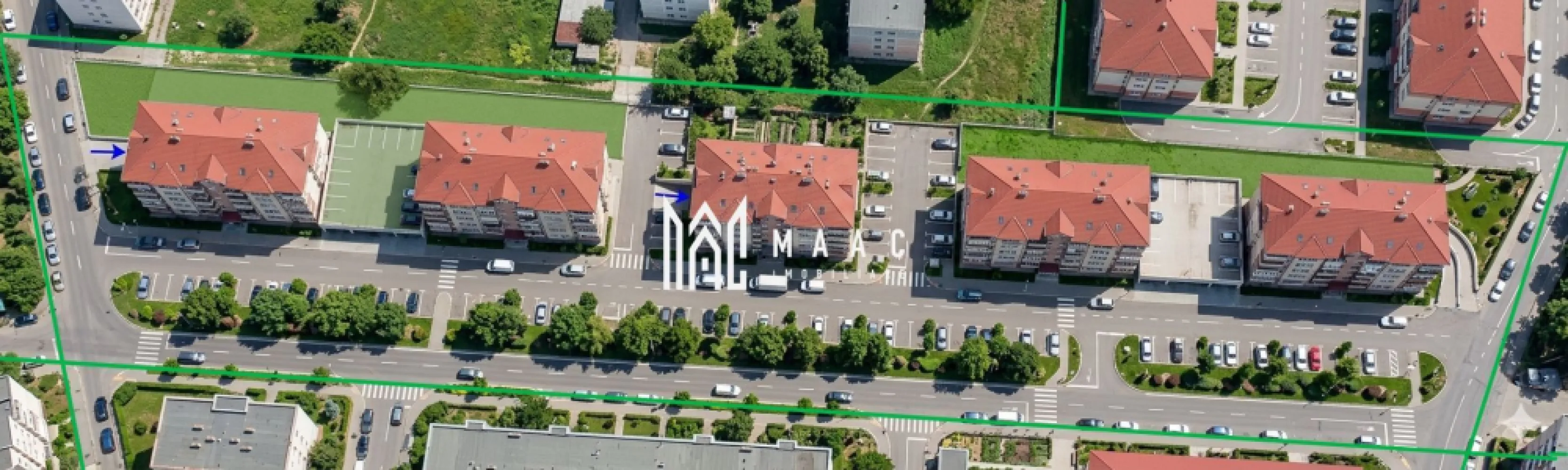 Teren Intravilan | 7500 mp | PUZ Aprobat | Dezvoltare Imobiliară - MAAC Imobiliare vă propune spre vânzare o oportunitate investițională de elită: o parcelă de aproximativ 7.500 mp, rezultată în urma dezlipirii din proiectul general, situată strategic lângă Prima Shopping Center și cartierul Veteranii de Război din Sibiu. 

Această proprietate este ideală pentru dezvoltatorii imobiliari, fiind destinată construcției unui ansamblu de locuințe colective și spații de servicii. 

Terenul beneficiază de acces auto și pietonal clar reglementat, iar un avantaj major este proximitatea utilităților. 

Mai mult, infrastructura completă (gaz, curent, apă, canalizare, drumuri și parcări) poate fi executată și predată la cheie de către actualul proprietar.

Conform documentației de urbanism, lotul este pretabil pentru dezvoltări rezidențiale majore, cu un regim de înălțime de Subsol + Parter + 3 Etaje + Mansardă/Etaj Retras. 

Proiectul beneficiază de indicatori urbanistici excelenți (POT 30% și CUT 1.2), oferind flexibilitate pentru edificarea mai multor corpuri de clădire. 

Achiziția este condiționată doar de păstrarea unei arhitecturi unitare, pentru a asigura integrarea vizuală perfectă în restul ansamblului.

Detalii tehnice și avantaje investiționale:

Suprafață optimizată de 7.500 mp, delimitată conform planului de situație din PUZ-ul aprobat.

Posibilitate de execuție a infrastructurii la cheie de către proprietar, la un cost prestabilit adăugat la preț.

Flexibilitate în amenajarea parcărilor (subteran sau suprateran) și capacitate mare de dezvoltare a unităților locative.

Oportunitate de a prelua un proiect cu documentația de autorizare deja avansată.

Pentru vizionare, detalii tehnice, schițe și informații suplimentare, contactați-ne specificând codul de identificare al proprietății ID: CP3044871.