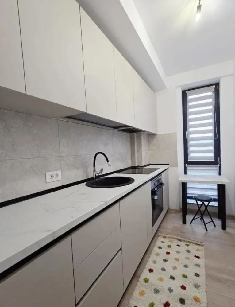 Apartament cu o camera, bloc nou - Prima inchiriere