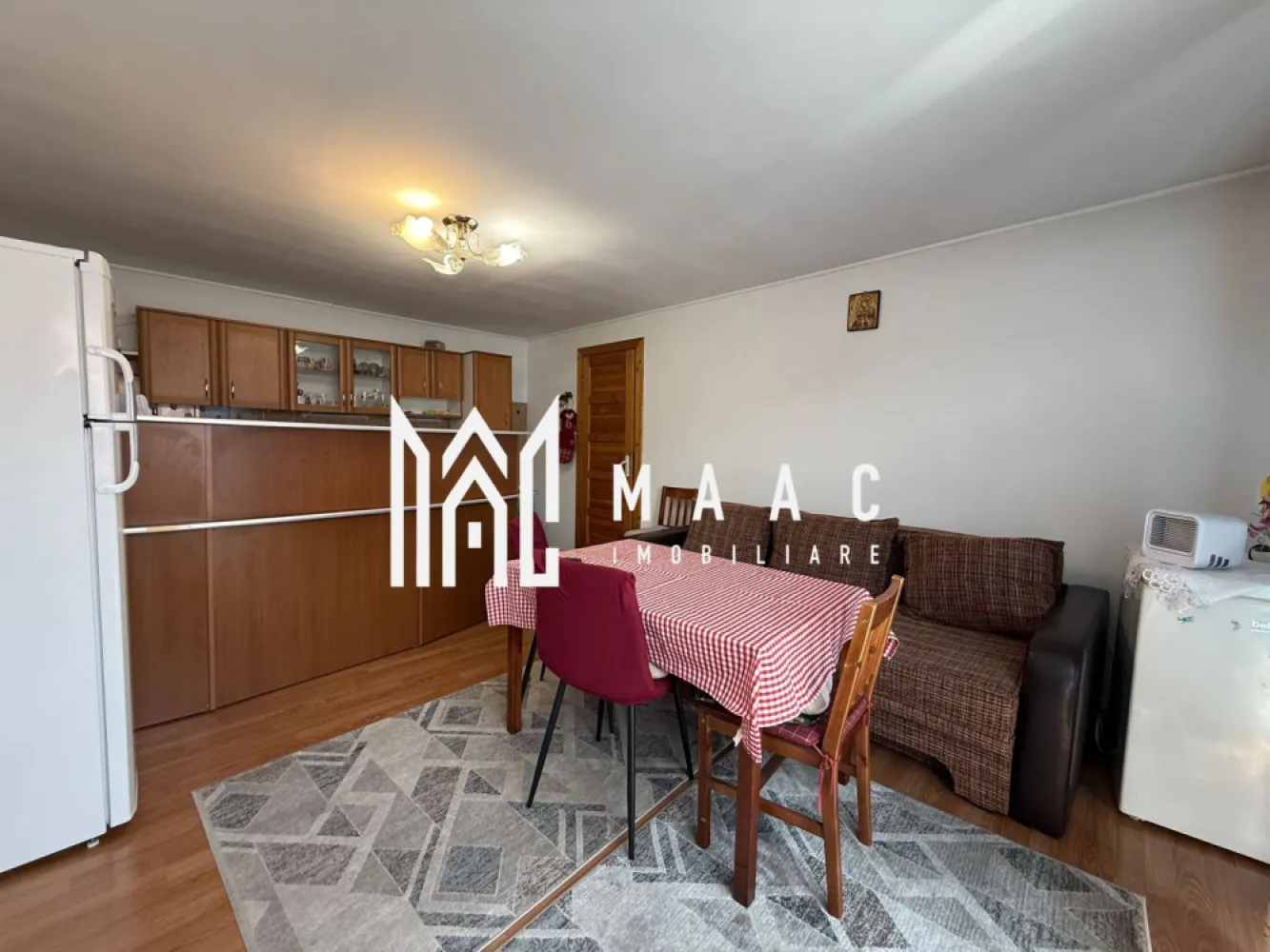 Apartament 3 camere Sibiu | Central | 77 mp, semidecomandat