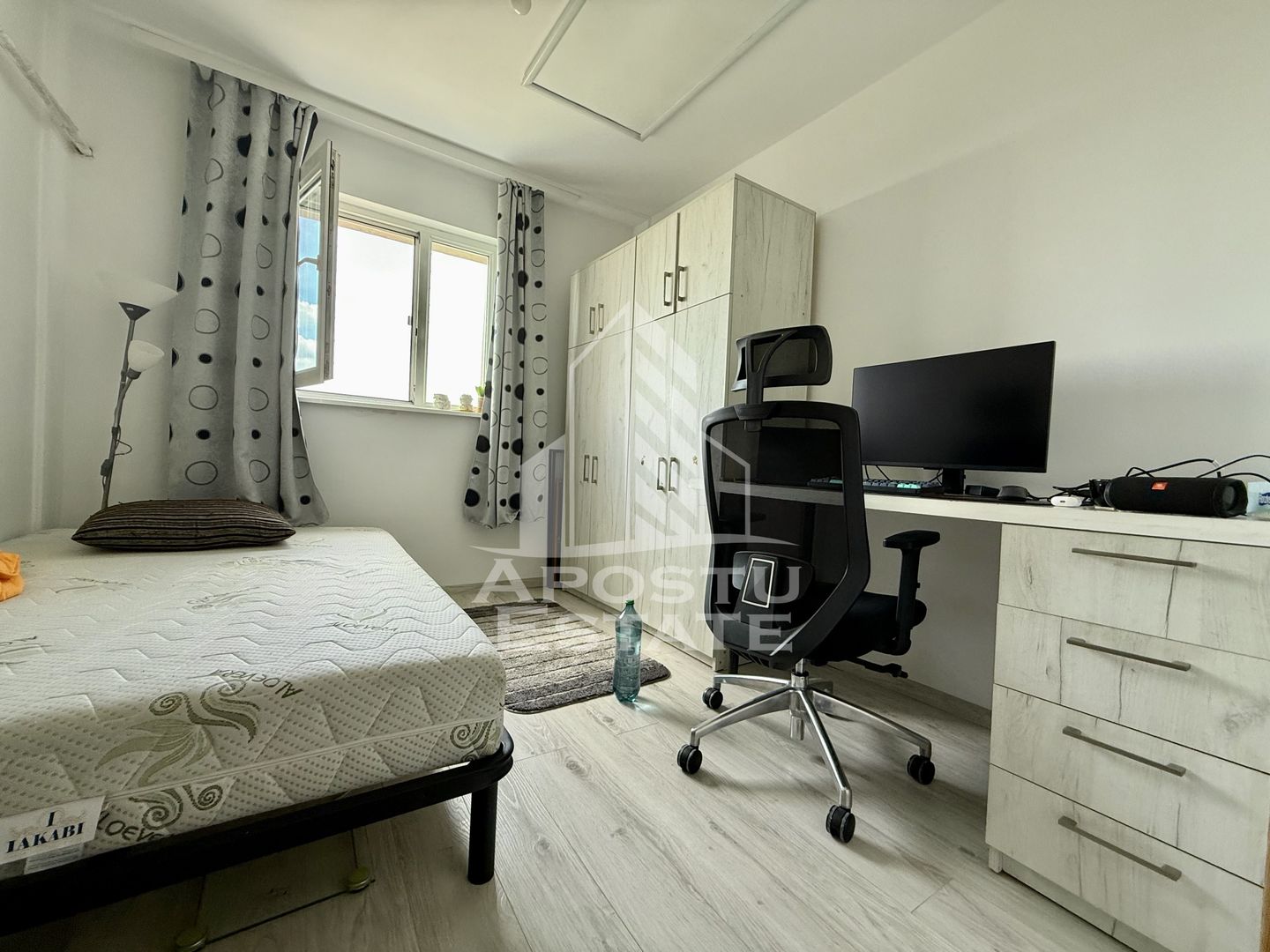 Apartament cu 2 camere, etajul 3, zona Steaua