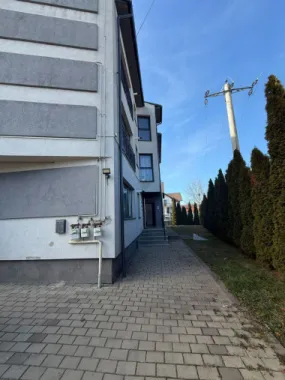 Apartament modern , parter , in apropierea Liceului Logos