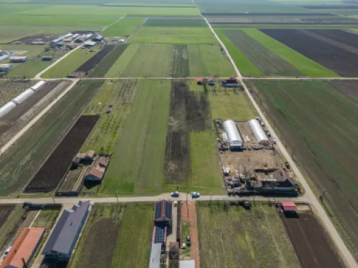 Teren 3.600 mp în Curtici, 2 fronturi stradale – La doar 20 km de Arad