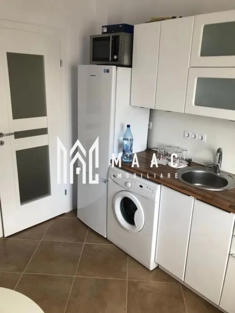 Apartament 2 Camere | 45 Mp | Zona Deventer - MAAC Imobiliare vă propune spre vânzare un apartament modern cu 2 camere, situat într-o zonă liniștită și bine conectată! Acest apartament de 45 mp oferă un spațiu primitor și eficient compartimentat, perfect pentru confortul zilnic. Situat la etajul 1, beneficiază de luminozitate naturală pe tot parcursul zilei. Finisajele sunt de înaltă calitate, iar fiecare detaliu este gândit pentru a oferi un stil de viață modern și relaxant. Livingul are un design contemporan, ideal pentru momentele de relaxare. Bucătăria este complet utilată și pregătită pentru gătit în cele mai bune condiții. Localizare: Apartamentul se află într-o zonă excelentă, aproape de Parcul Țiglari, dar și de importante instituții de învățământ – licee, școli și facultăți. Accesul la transportul public este facil, cu stații de autobuz în imediata apropiere. De asemenea, zona oferă magazine, farmacii și servicii medicale, toate la câțiva pași distanță. Nu rata ocazia de a descoperi acest apartament deosebit! Programează o vizionare și transformă-l în noul tău cămin! Pentru mai multe detalii, vă rugăm să specificați ID-ul anunțului:CP2798036 }}