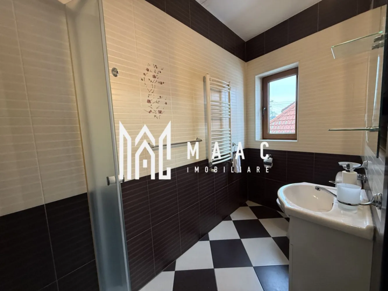 Casa individuala | 7 Camere cu baie proprie | Promenada