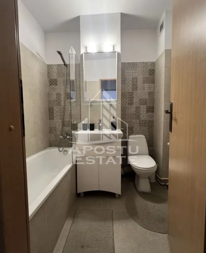Apartament cu 3 camere ,zona Centrala