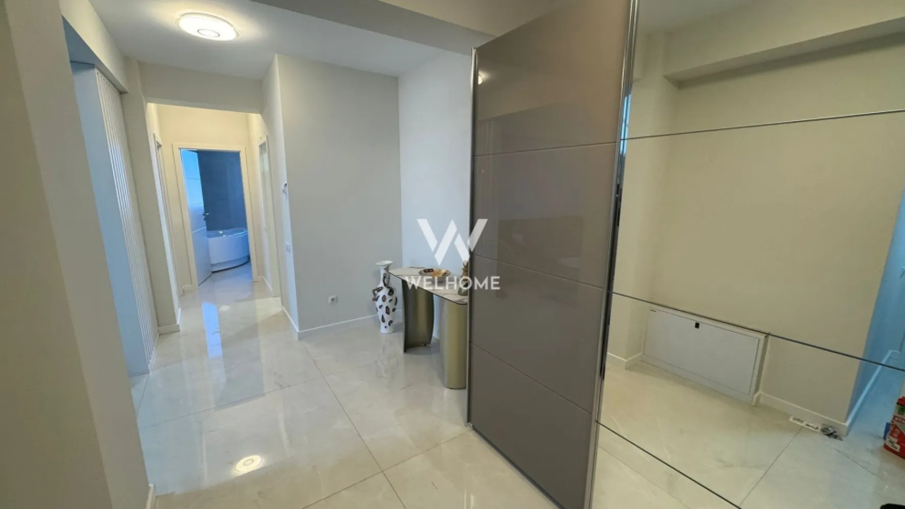 Apartament modern 3 camere - 90 mp utili + terasă - Str Iacob Bologa