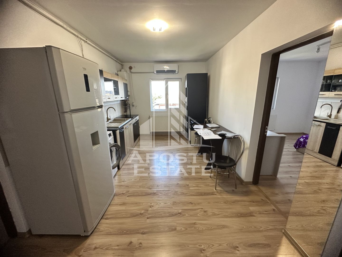 Apartament cu 3 camere, zona Soarelui, 72mp, Centrala proprie