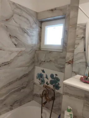 BRASADAS inchiriaza ap 3 cam etaj 8/10 Bld. Timisoara.