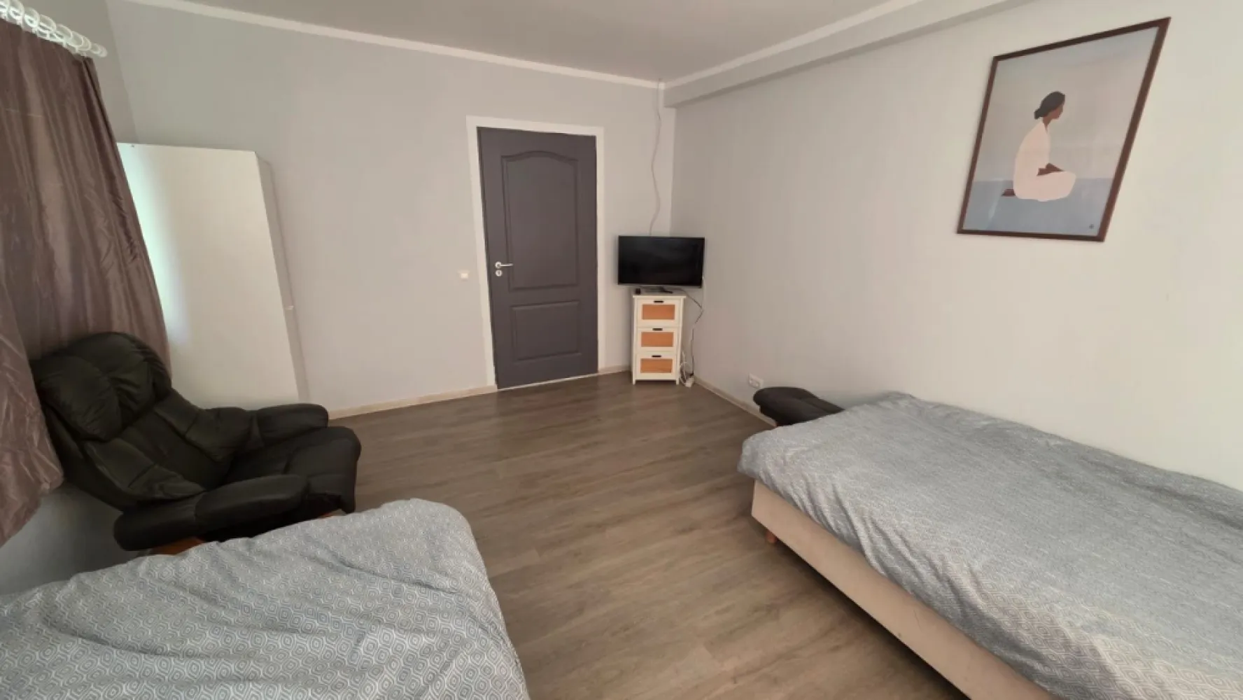 De vanzare hala+teren +2 apartamente la doar 7 km Bistrita