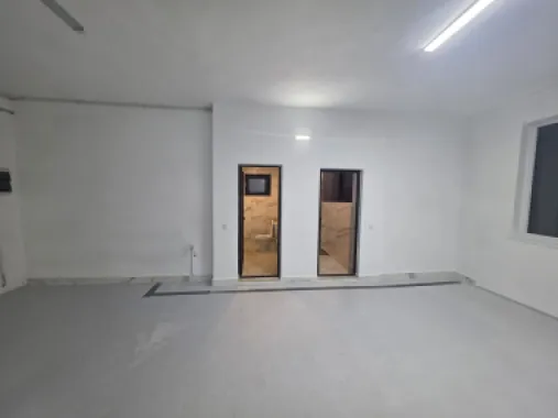 De vanzare hala+teren +2 apartamente la doar 7 km Bistrita