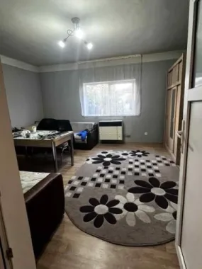 BRASADAS vinde casa in zona 14 Mai.