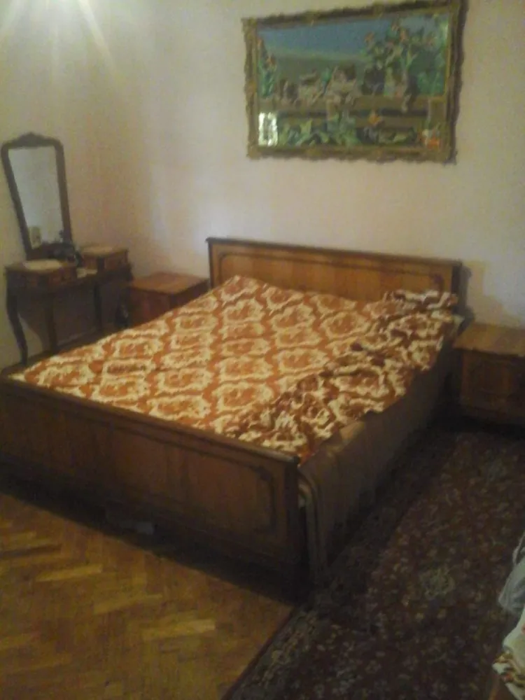 BRASADAS vinde casa cu etaj 4 cam 4 ari in zona 14 Mai.