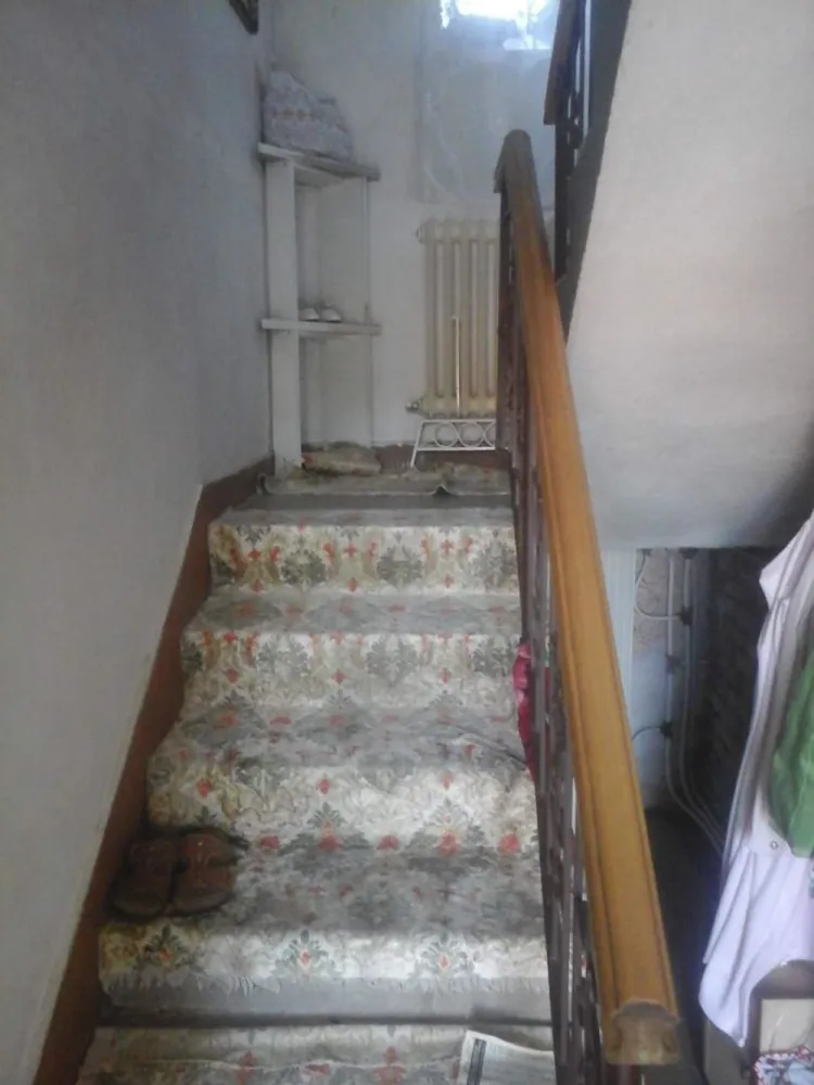 BRASADAS vinde casa cu etaj 4 cam 4 ari in zona 14 Mai.