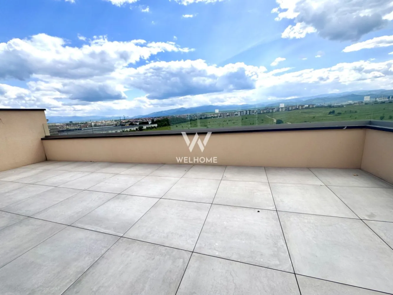 Penthouse cu terasa de 200 mp, Sibiu, COMISION 0