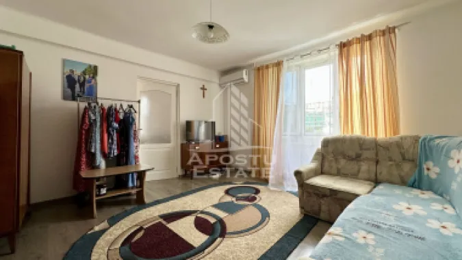 Apartament cu 2 camere, etajul 1, Universitatea de Vest