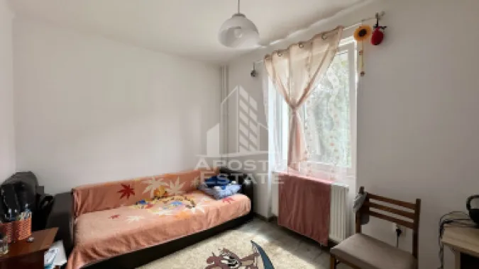 Apartament cu 2 camere, etajul 1, Universitatea de Vest