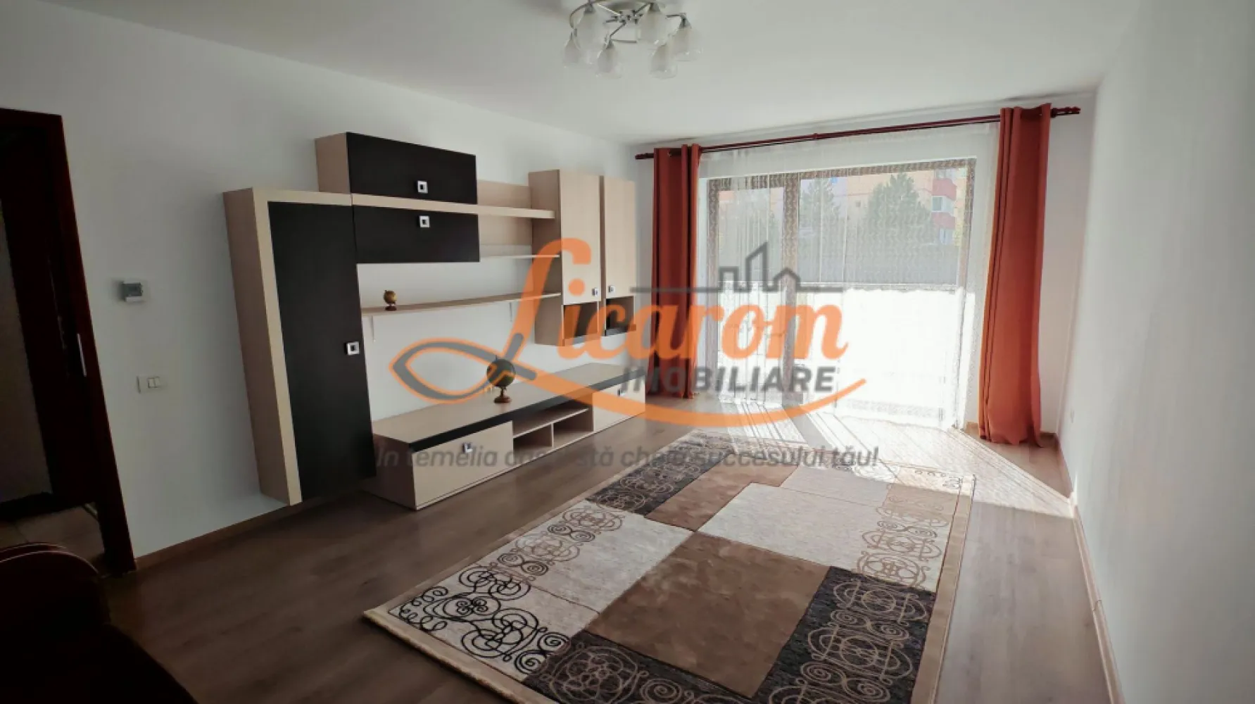 Apartament 2 camere,decomandat,bloc NOU,zona Judetean,mobilat,utilat - Licarom Imobiliare propune spre inchiriere un apartament in apropierea SPITALULUI JUDETEAN, langa Complexul COSMOPOLIT, confort 1, DECOMANDAT, la etajul 2 in bloc cu lift.
Apartamentul se afla intr-un BLOC NOU, este foarte spatios, cu bucatarie mare si camere mari, avand o suprafata de 60mp.
Se inchiriaza complet MOBILAT si UTILAT.
Apartamentul detine LOC DE PARCARE si BECI.
Pretul chiriei lunare este 465 euro.
Pentru mai multe informatii si vizionari,nu ezitati sa ne contactati la telefon 0723985424 Consultant imobiliar Liliana si 0741059397 Consultant imobiliar Calin.