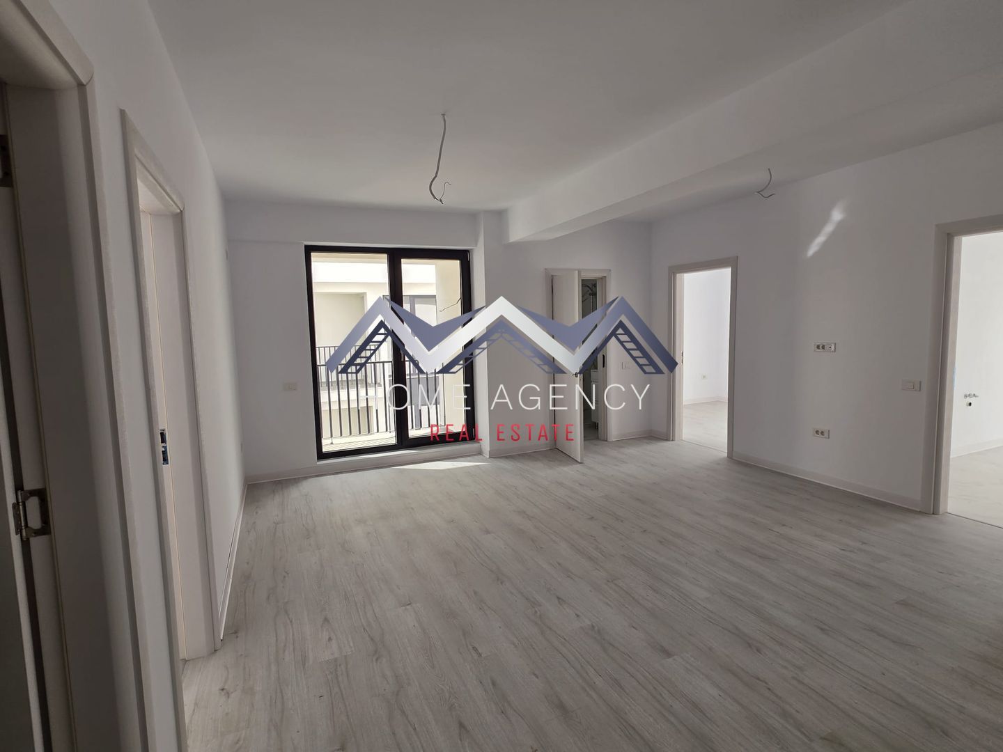 Apartament 3 camere Otopeni central