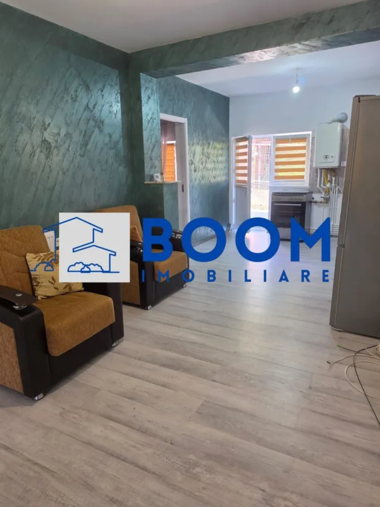 Casa 4,5 Km de Rm. Valcea | Centrala pe gaz | Mutare imediata - BOOM Imobiliare vă propune spre vânzare o casă situată în zona Copăcelu, la intersecția cu Ocnele Mari, la doar 4,5 km de centrul municipiului Râmnicu Vâlcea.

Locuința este ideală pentru o familie care își dorește confort, liniște și acces rapid către oraș.

Compartimentare:
3 camere;
living generos;
bucătărie complet mobilată și utilată;
baie cu cadă;
terasă.

Dotări:

centrală termică;
gaz, curent, apă, canalizare și internet;
gard din beton;
loc de parcare în curtea proprietății;
teren de aproximativ 350 mp.

Casa este pregătită pentru mutare.
Pentru mai multe detalii contactati echipa BOOM Imobiliare CP3209077