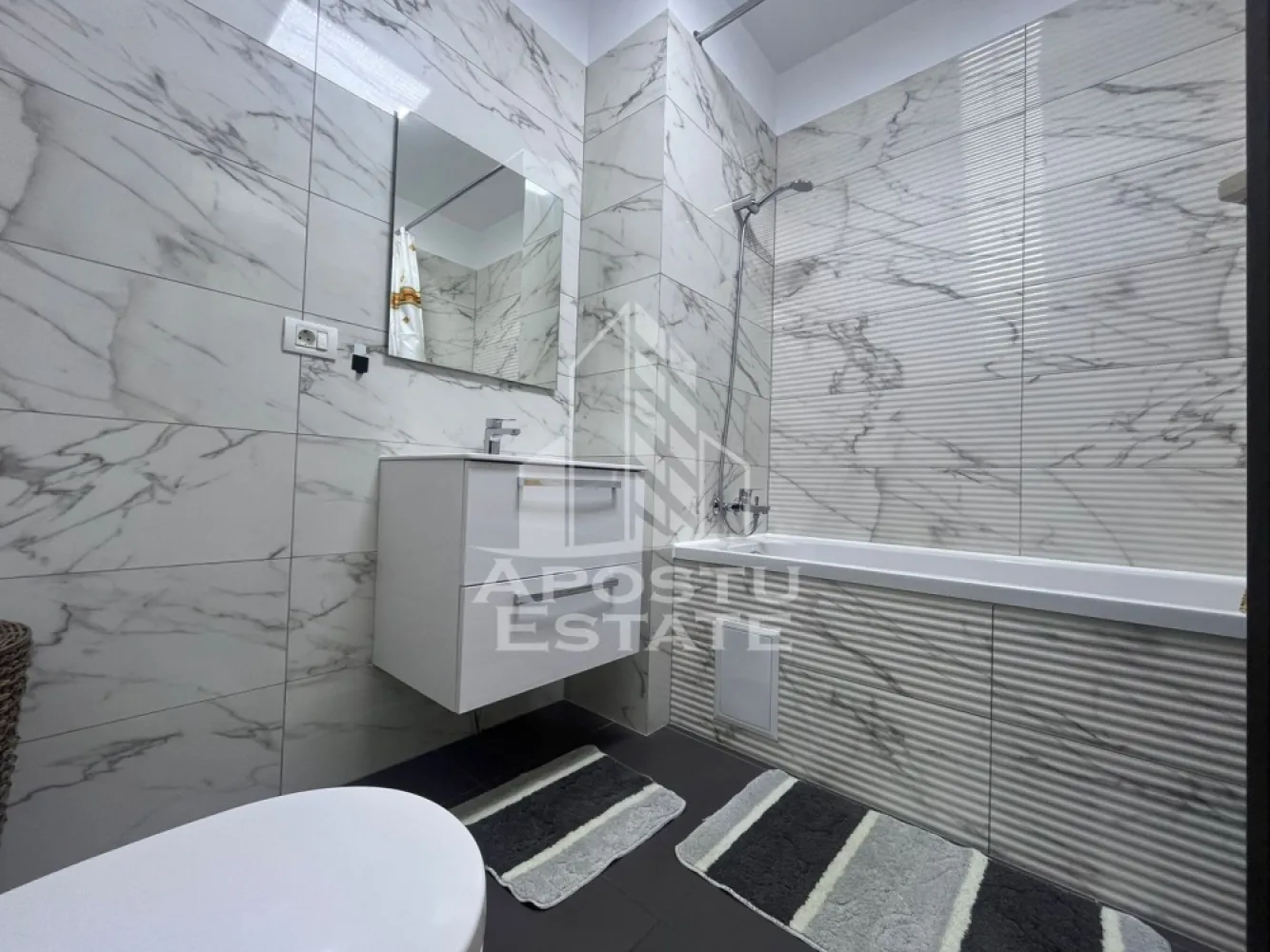 Apartament 2 camere+parcare, Adora Park