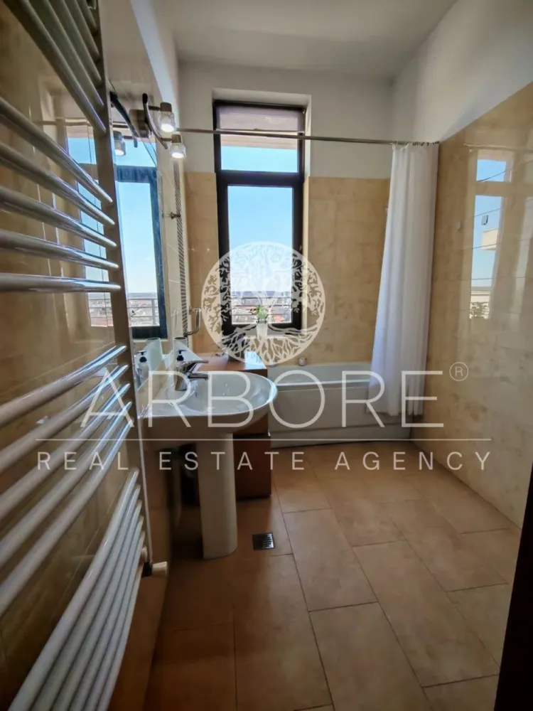 Penthouse 5 camere 250 mp lângă Ambasada SUA , zona Băneasa București