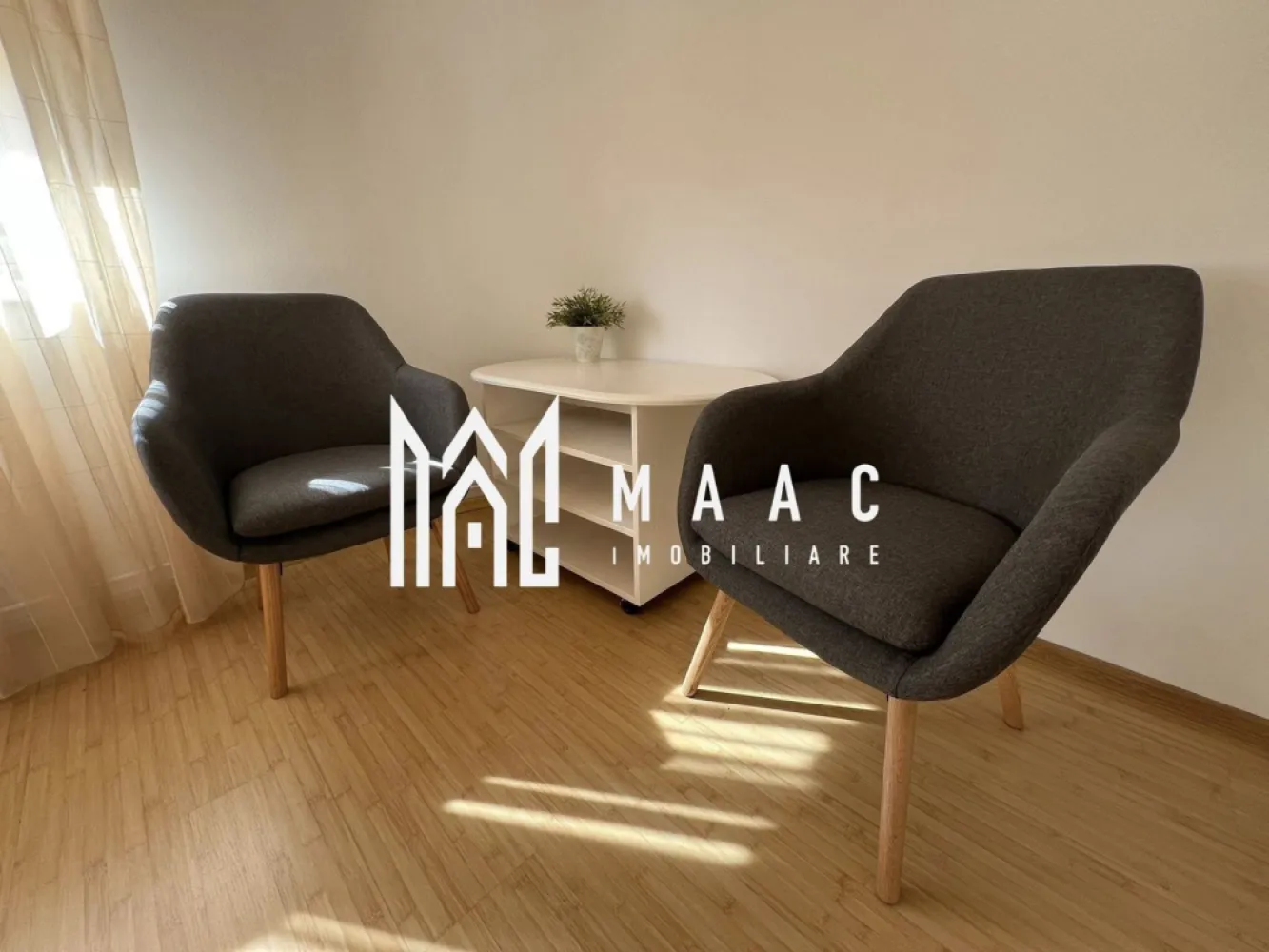 Spațiu de închiriat –40 MPU I Zona Ștrand, Sibiu - MAAC Imobiliare va propune spre inchiriere un spațiu cu suprafața de 40 mp, situat în zona Ștrand din Sibiu, potrivit pentru birouri, cabinet, sediu firmă sau alte tipuri de activități profesionale. Spațiul este amplasat într-o zonă accesibilă, într-un cartier bine dezvoltat al orașului, cu acces facil către principalele puncte de interes. Caracteristici: Suprafață: 40 mp Destinație: birouri sau alte activități Grup sanitar propriu Locație: zona Ștrand – Sibiu Zonă liniștită, potrivită pentru activități de birou Spațiul este ideal pentru cabinet, birou contabilitate, IT, consultanță, sediu firmă sau alte servicii. Condiții de închiriere: Se percepe o garanție în cuantumul unei chirii lunare. Pentru mai multe detalii și programarea unei vizionări, vă invităm să contactați Maac Imobiliare, specificând ID: CP2961833. }}