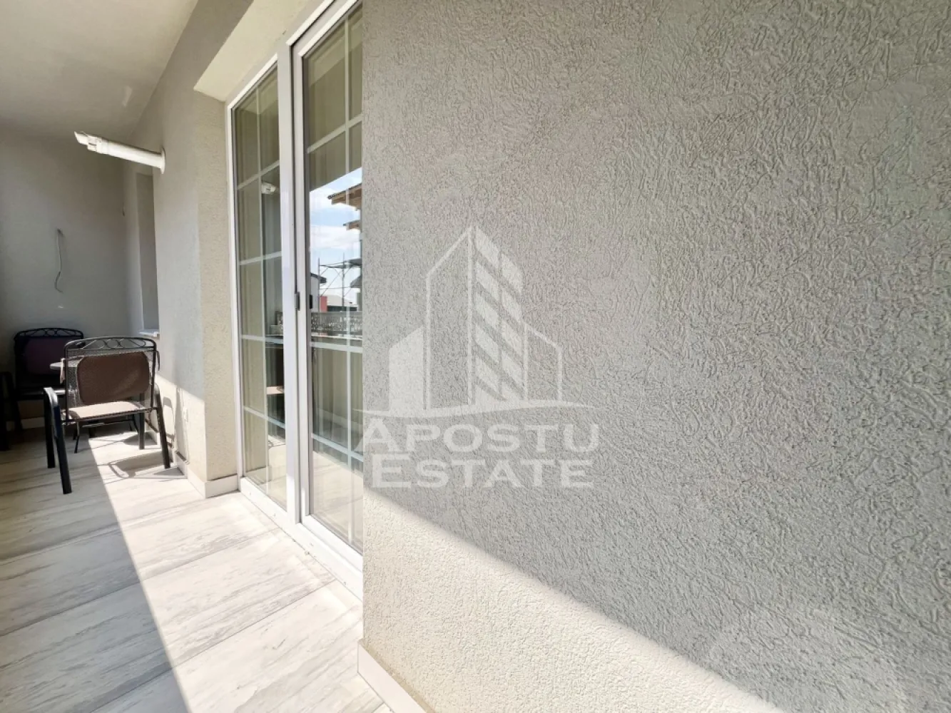 Apartament cu 2 camere de inchiriat, loc de parcare, Giroc