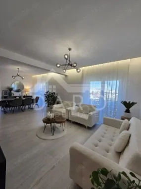 🏡 Penthouse exclusivist cu 4 camere – 120 mp utili