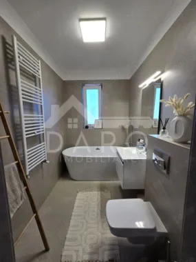 🏡 Penthouse exclusivist cu 4 camere – 120 mp utili