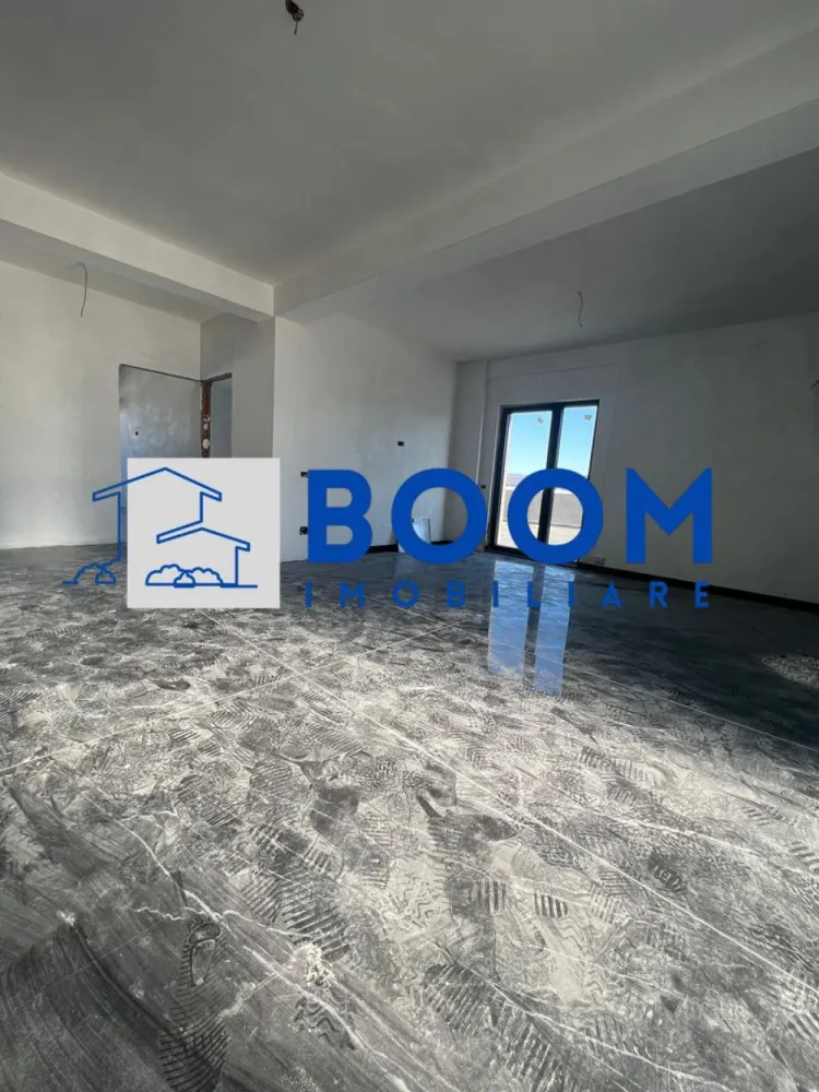Apartament 3 camere | Penthouse | Bloc Nou | Ostroveni - BOOM Imobiliare vă propune spre vânzare un apartament exclusivist cu 3 camere, tip penthouse, situat în Râmnicu Vâlcea, în cartierul Ostroveni, în zona Bulevardului Dem Rădulescu – una dintre cele mai apreciate zone rezidențiale ale orașului.

Proprietatea este amplasată într-un bloc nou, finalizat în anul 2025 și intabulat, cu regim mic de înălțime (P+3), oferind un plus de confort, intimitate și liniște.

Apartamentul impresionează prin suprafața totală generoasă de 172 mp, compartimentarea eficientă și finisajele premium, fiind alegerea ideală pentru cei care își doresc un stil de viață modern și rafinat.

Locuința dispune de:

* living spațios și luminos
* 2 dormitoare
* 2 grupuri sanitare
* o terasă generoasă ce oferă un view panoramic deosebit asupra zonei

Terasa reprezintă un spațiu perfect pentru relaxare, socializare sau amenajarea unei zone private de petrecere a timpului liber.

Din punct de vedere al confortului, apartamentul beneficiază de dotări moderne:

* încălzire în pardoseală
* aer condiționat

Imobilul este construit la standarde ridicate, având placă de beton deasupra ultimului etaj și acoperiș, oferind astfel un plus de izolare și durabilitate.

În prețul afișat este inclus și un loc de parcare subteran / garaj, un avantaj important pentru confortul viitorilor proprietari.

Datorită poziționării excelente, suprafeței generoase și dotărilor premium, această proprietate reprezintă o oportunitate ideală atât pentru locuit, cât și pentru investiție.

Pentru mai multe informații sau pentru programarea unei vizionări, echipa BOOM Imobiliare vă stă la dispoziție.

ID : CP3195711