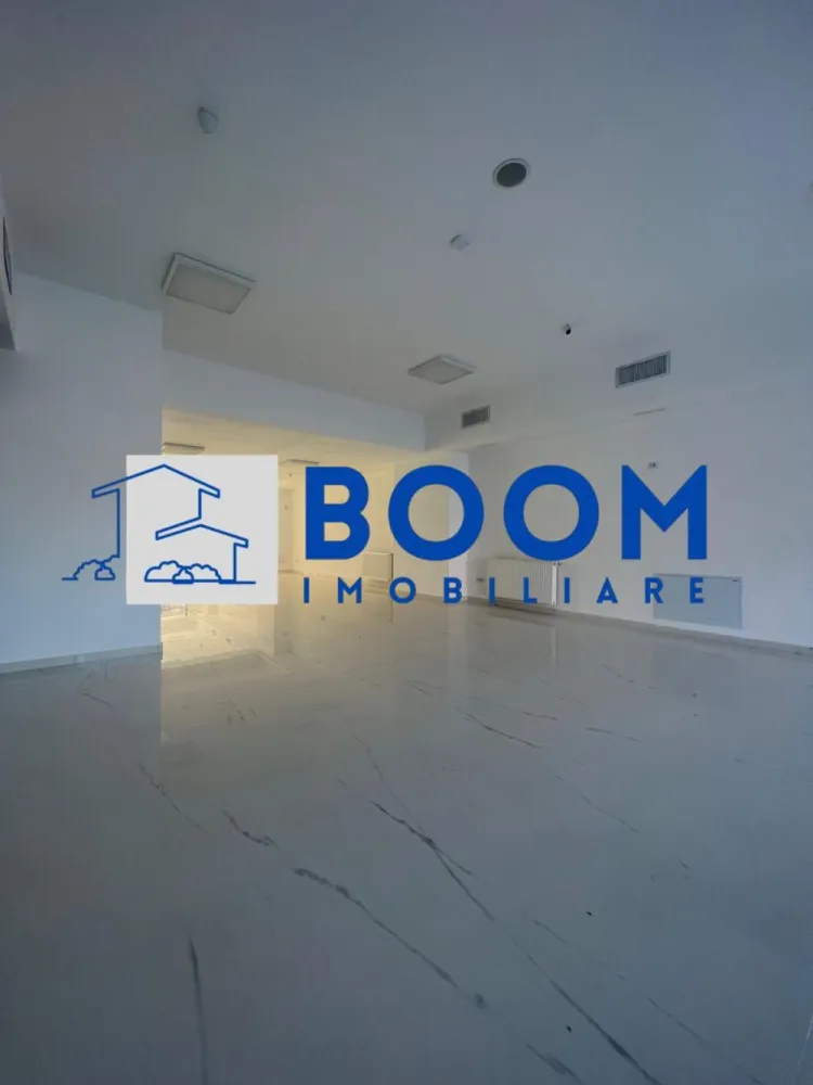 Spatiu Comercial | Zona Centrala | Kaufland | 156 MP - BOOM Imobiliare vă propune spre vânzare un spațiu comercial modern, situat în Ansamblul Rezidențial Central din Râmnicu Vâlcea, într-o zonă cu vizibilitate foarte bună și acces facil.

Imobilul are o suprafață utilă de 156 mp, fiind ideal pentru diverse activități comerciale sau de servicii (clinică medicală, birouri, showroom, salon, activități educaționale etc.).

Spațiul beneficiază de:

* Două intrări, oferind flexibilitate în organizare și flux operațional
* Două grupuri sanitare
* Amenajări moderne, realizate cu atenție la detalii
* Centrală termică proprie, pentru control eficient al costurilor
* Sistem de ventilație, asigurând un climat optim pentru desfășurarea activității

Poziționarea în cadrul unui ansamblu rezidențial central oferă acces la un vad comercial bun și potențial ridicat de dezvoltare a afacerii.

Pentru informații suplimentare sau programarea unei vizionări, echipa BOOM Imobiliare vă stă la dispoziție.

ID : CP3195718