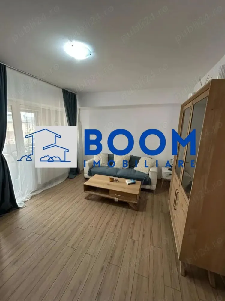Apartament 3 camere| Ostroveni| Bloc A | Renovat - Apartament 3 camere –Modern, Zona Hermes – Ostroveni | Etaj 8/10 | Bloc tip A | BOOM Imobiliare

BOOM Imobiliare vă propune spre vânzare un apartament cu 3 camere modern, complet renovat în anul 2025, situat într-un bloc tip A din una dintre cele mai apreciate zone ale orașului Râmnicu Vâlcea – Ostroveni, zona Hermes.

Locuința se află la etajul 8 din 10 și oferă o vedere panoramică superbă asupra orașului, fiind ideală pentru cei care își doresc un spațiu luminos, confortabil și contemporan.

Caracteristici principale:

* Suprafață totală: 70 mp
* Etaj: 8/10
* Bloc tip A – construcție solidă, bine întreținută
* Compartimentare: decomandat
* Renovat complet în 2025
* Instalație electrică și sanitară nouă
* Centrala termică nouă – eficiență și confort termic sporit
* Finisaje moderne, de înaltă calitate
* Balcon închis cu tâmplărie PVC și geam termopan
* Se vinde parțial mobilat, oferind posibilitatea personalizării după gustul viitorului proprietar

Locație:

Amplasat în zona Hermes – Ostroveni, apartamentul beneficiază de o poziție excelentă, aproape de centre comerciale, școli, grădinițe, farmacii și stații de transport în comun, oferind confort și accesibilitate în viața de zi cu zi.

Schimb posibil:

Se acceptă și schimb cu case situate în zonele Vlădești, Goranu sau Bujoreni, cu o mică diferență în funcție de proprietate.

Preț: 93.000 €

Un apartament elegant, modern și complet renovat – perfect pentru cei care caută o locuință într-un bloc tip A, cu vedere spectaculoasă și finisaje premium !

 Pentru mai multe detalii sau pentru programarea unei vizionări, contactați echipa BOOM Imobiliare.

id: CP3195756