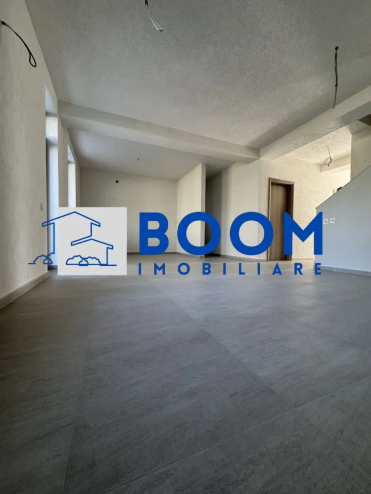 Casa 4 Camere | Teren 300MP | Zona - Vladesti Priporu - BOOM Imobiliare va propune spre vanzare o casa P+M in Vladesti - Priporu

An finalizare 2025,stare noua nelocuita,finisata si functionala 100%

suprafata teren 300mp

supr.construita -165mp

terasa acoperita -20mp

1.Compartimentare interioara: 

-parter: camera zi+bucatarie deschisa , birou, dormitor baie cu wc lavoar cada camera tehnica debara spatiu depozitare

-etaj - suita matrimoniala cu dressing room si baie(lavoar wc cada) 

2.Sistem constructiv:

-structura mixta Beton Armat si zidarie DUROTHERM 30S-parter,mansarda sarpanta din lemn+OSB3 tratate si ignifugate

-invelitoare tabla otel RODACH GERMAN SIMETRIC profilata vopsita negru mat
-termosistem cu polistiren 10cm EPS80 + tencuiala decorativa Webber si tamplarie PVC Salamander ROTO Click culoare gri cu geam termopan 4SEASONS

-instalatii sanitare termice teava PPR, elemente cupru, PHDE, toate zonele cu pardoseala incalzita iar in dormitoare radiatoare panouri otel

-instalatii electrice cupru si aparate montate(prize,intrerupatoare Panasonic + corpuri iluminat LED in bai si casa scarii)

-finiaje interioare tencuieli cu gled ipsos, compartimentari rigips cu zugraveli lavabile,
 placari faianta bai si bucatarie, scara interioara placata gresie, pardoseli parchet laminat 8mm in dormitoare,gresie bai si bucatarie living room,
 bai complet utilate(cada,vas WC,lavoar) 
usi de interior CLASSEN GERMAN OAK

-curtea exterioara- cu gradina amenajata(fara plante), 1loc parcare alei acces pavaj, trotuare perimetrale betonate, gard lateral beton sipca metal 
porti acces front stradal metal usi garaj automate cu 2telecomenzi
 
3.Utilitati:
-bransamente utilitati- curent electric 220VHidroelectrica
- apa si canalizare APAVIL, 
-gaz Engie (centrala IMMERGAS VICTRIX Terra 28kw montata inclusa cu ISCIR efectuat) -

CP3195750