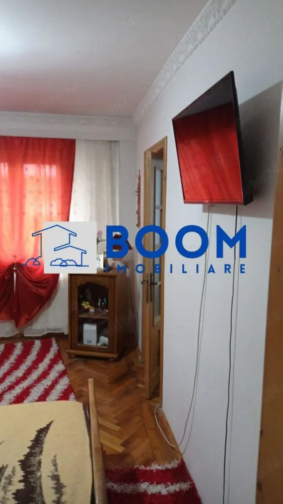 Apartament | 3 camere | Traian | Etaj 3 - Apartament cu 3 camere – Zonă Traian, locație liniștită

BOOM Imobiliare vă propune spre vânzare un apartament cu 3 camere, situat într-o zonă liniștită, în cartierul Traian, ideal atât pentru locuit, cât și pentru investiție.

Suprafață utilă: 60 mp
Suprafață construită: 65 mp
Etaj:3
Compartimentare:funcțională, bine organizată
Finisaje:clasice
Gigacalorimetru

Locația este un mare avantaj, fiind în apropierea spitalului, a magazinelor și a diverselor spații cu activități comerciale și servicii, oferind acces rapid către punctele de interes ale orașului.

Apartamentul este luminos, bine întreținut și oferă viitorilor proprietari posibilitatea de a-l personaliza în funcție de propriul stil.

Avantaje:

* Zonă liniștită, accesibilă
* Etaj intermediar
* Compartimentare eficientă
* Aproape de spital, magazine și alte facilități
* Ideal pentru familie sau investiție

Pentru mai multe detalii și programarea unei vizionări, contactați BOOM Imobiliare.
id: CP3195763