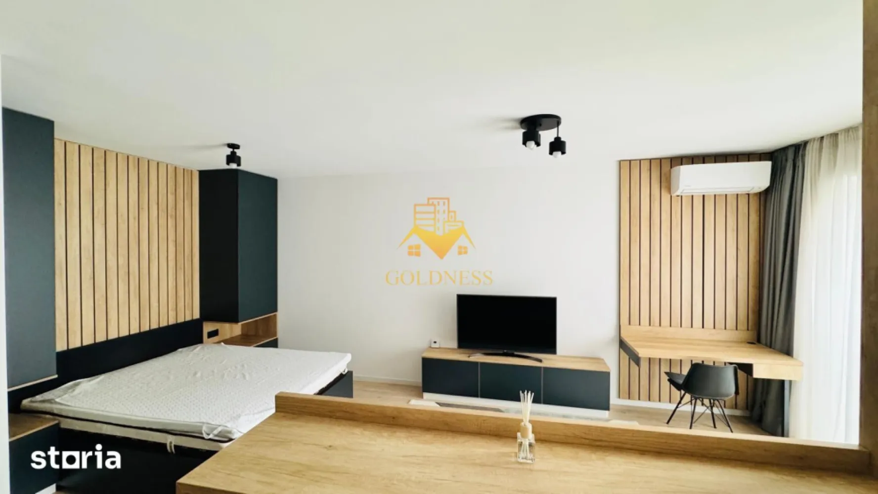 1 camera studio, Marasti, The Office, Record Park, 21 dec. Lidl - GOLDNESS Imobiliare vă propune spre închiriere un apartament cu 1 camera tip studio complet mobilat și utilat, la etajul 3 într-un imobil de 6 etaje, în Cartierul Marasti în Record Park.
Se află în apropierea stațiilor de transport în comun, magazine, restaurante, spații verzi, farmacii, etc. 

Apartamentul este compartimentat astfel:
 - camera cu pat matrimonial și canapea extensibila, dressing, noptiere
 - bucătărie open space complet utilată și mobilată, loc de servit masa 
 - baie cu dus walkin, calorifer port prosop și dulap pentru depozitare.

Imobilul este dotat cu toate cele necesare- centrală proprie și încălzirea prin pardoseala, frigider, aragaz, hotă, mașină de spălat haine, uscător, mașina de spalat vase, AC etc. 

Dacă sunteți interesați de acest apartament și doriți să îl vizionați, dar și pentru alte oferte nu ezitați să ne contactați telefonic sau prin e-mail. Vă stăm la dispoziție!
Pentru intermediere se percepe un comision de 50% din prețul chiriei!
