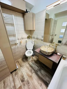 Apartament 2 camere de închiriat | Str. Luică | Parcare inclusă | Bloc 2019