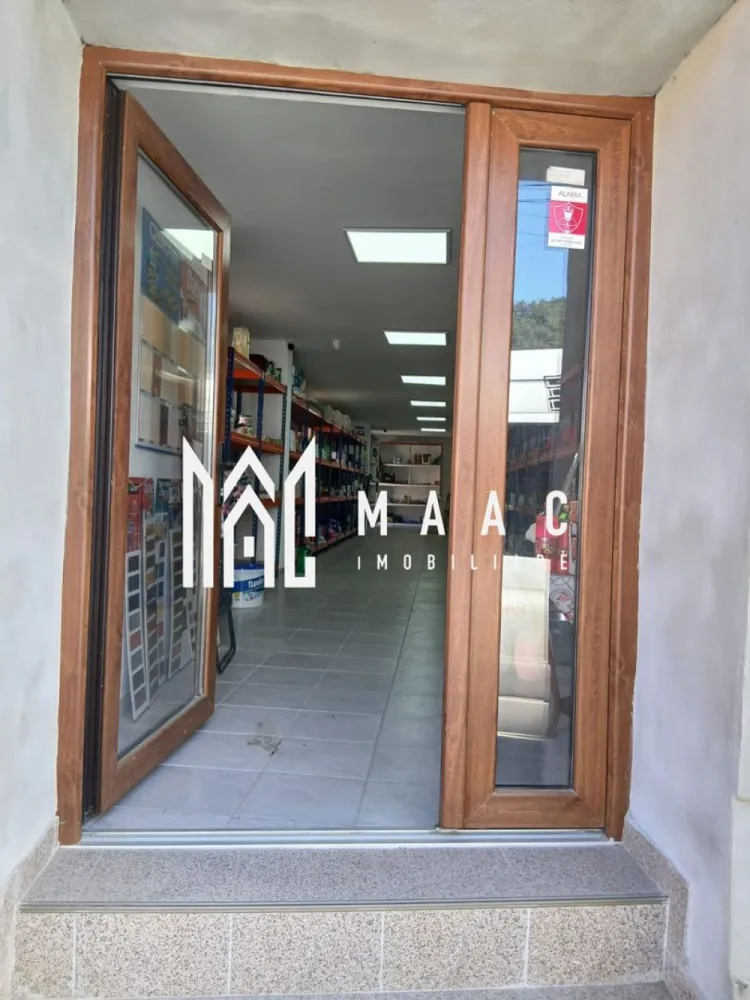 Spațiu de închiriat I 100 mp I Rășinari, Sibiu – Zona Centrala - MAAC Imobiliare va propune spre inchiriere un spațiu cu suprafața totală de 100 mp, situat în Rășinari, județul Sibiu, potrivit pentru diverse tipuri de activități. Spațiul este versatil și poate fi utilizat atât ca spațiu comercial, cât și ca spațiu de depozitare, fiind ideal pentru mici afaceri, atelier, magazin, birou sau depozit. Caracteristici: Suprafață totală: 100 mp Locație: Rășinari – zona Sibiu Potrivit pentru orice tip de activitate Se poate folosi ca spațiu comercial sau depozit Acces facil Condiții de închiriere: Se percepe o garanție în cuantumul unei chirii lunare. Pentru mai multe detalii și programarea unei vizionări, vă invităm să contactați Maac Imobiliare, specificând ID: CP2811445. }}