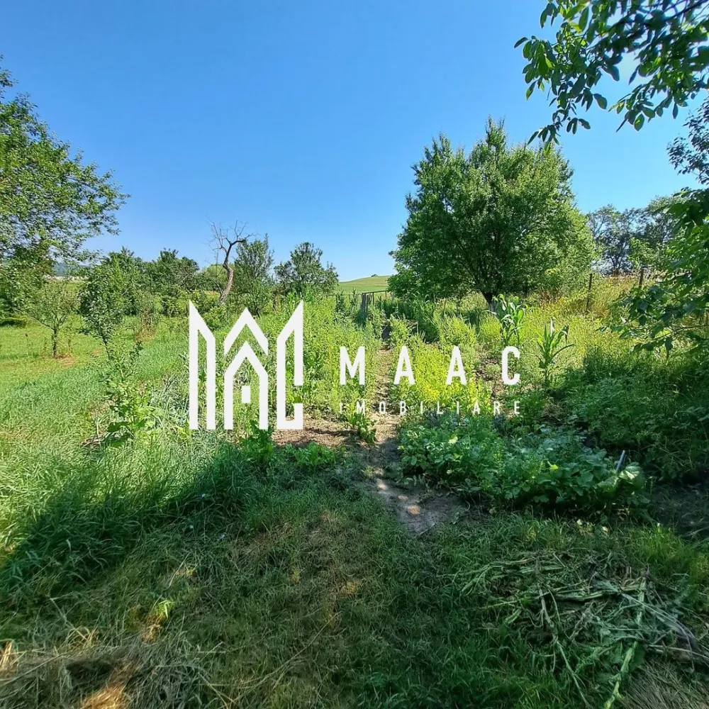 Casă individuală 2 camere | Cornățel | curte 633 mp, șură - Casă individuală cu 2 camere în Cornățel, la aproximativ 18 km de Sibiu, cu 85 mp utili, teren de 633 mp și curte cu anexe, potrivită pentru cei care caută locuire la casă aproape de oraș.

Detalii proprietate:
• Suprafață utilă: 85 mp
• Suprafață construită: 110 mp
• Teren: 633 mp
• 2 camere, 1 bucătărie separată și 1 baie
• An construcție: 1960
• 3 locuri de parcare
• Pivniță, șură de 56 mp și grădină de aproximativ 400 mp
• Utilități: gaz, curent, canalizare și apă
• Fântână cu hidrofor
• Construcție cu fundație din beton și piatră, zidărie din cărămidă și acoperiș din țiglă

Proprietatea este amplasată în satul Cornățel, comuna Roșia, cu acces rapid spre Sibiu. Curtea și grădina oferă spațiu pentru activități în aer liber, iar anexele existente pot fi utile pentru depozitare și gospodărie.

Cod anunț CP3208391. Contactați echipa MAAC Imobiliare pentru detalii suplimentare și programarea unei vizionări.